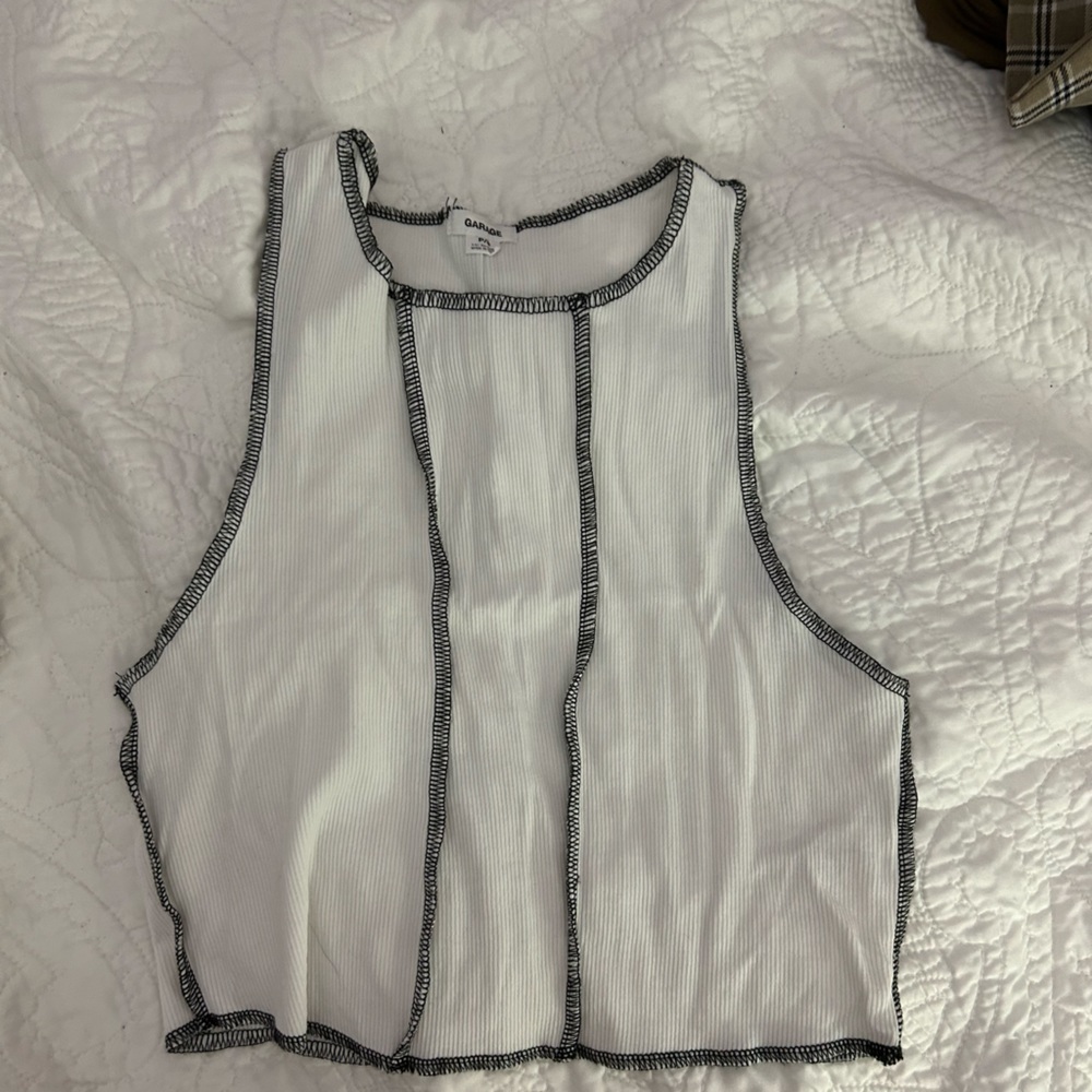 Garage contrast cropped tank